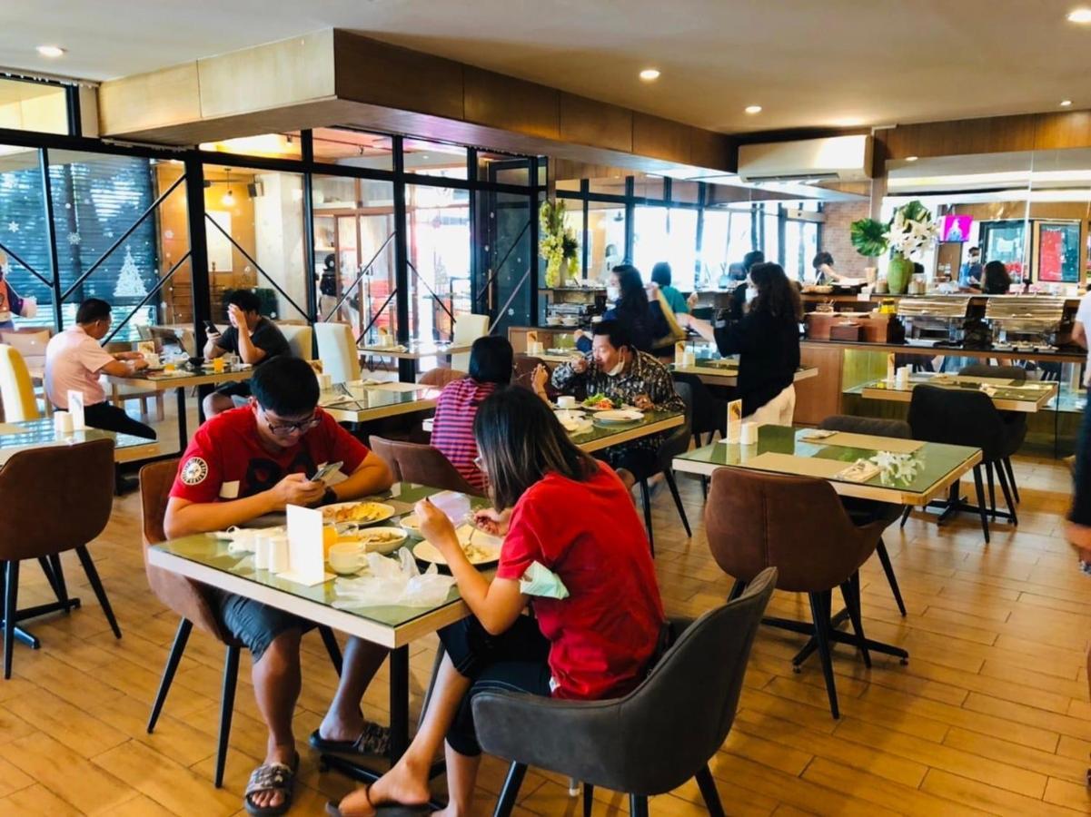 Crystal Jade Hotel Rayong Extérieur photo