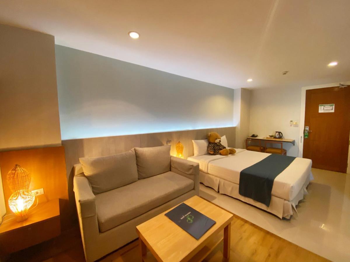 Crystal Jade Hotel Rayong Extérieur photo