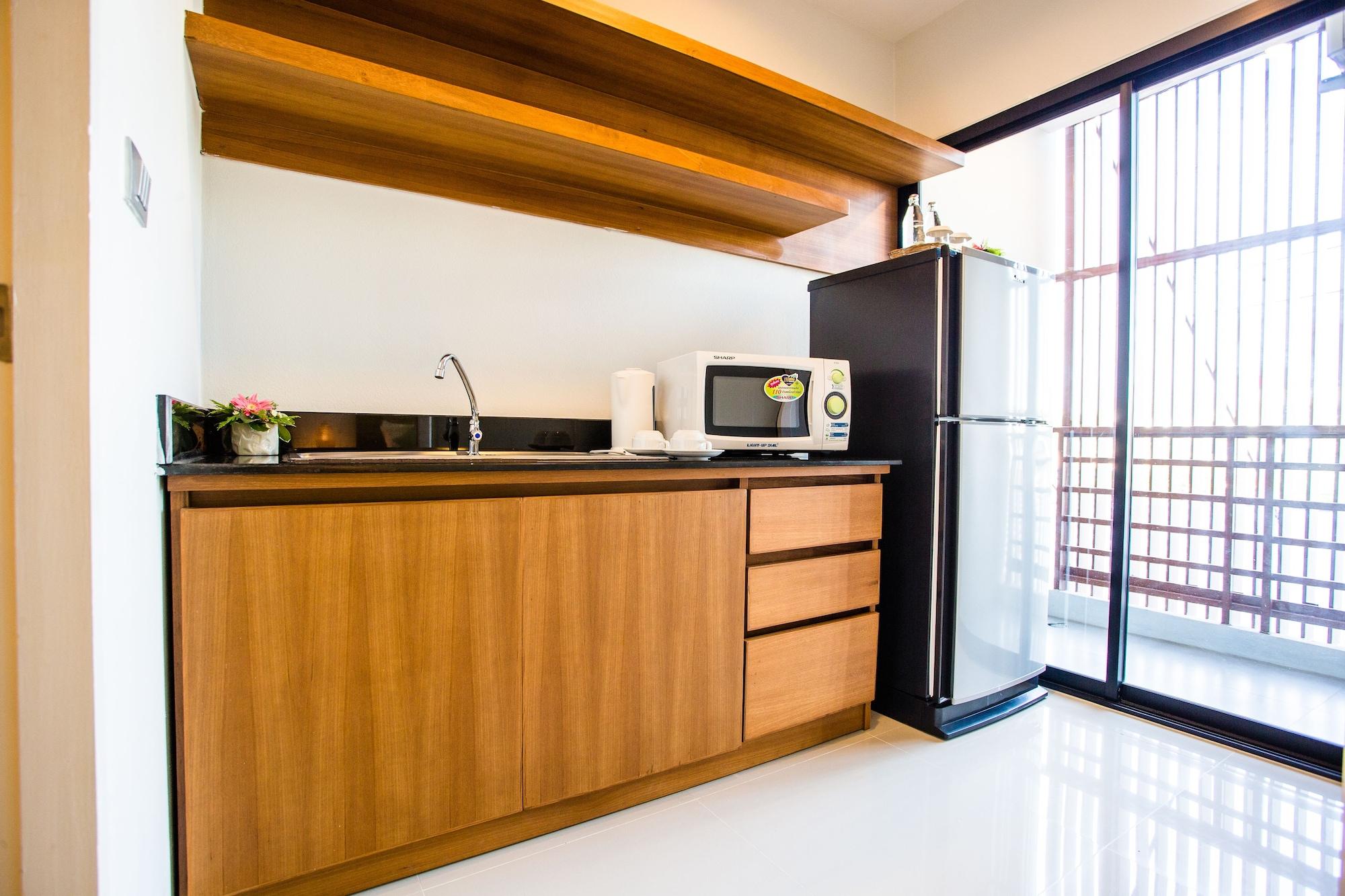 Crystal Jade Hotel Rayong Extérieur photo